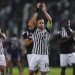 Χειροκρότημα και πίστη για την πρόκριση από τους οπαδούς στην Τούμπα!