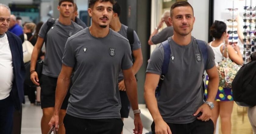 Ο ΠΑΟΚ αναχώρησε ενόψει της κρίσιμης ρεβάνς με τη Μπραν, έχοντας στο πλευρό του σύσσωμη τη διοίκηση και μοναδικό στόχο την πρόκριση