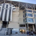 Δεύτερη μέρα κατάληψης στην Τούμπα- Οπαδοί του ΠΑΟΚ από το πρωί έξω από τα γραφεία της ΠΑΕ
