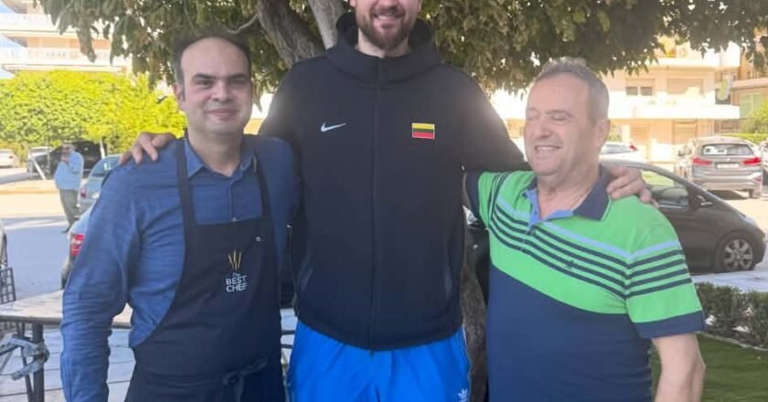 Σε γνωστό εστιατόριο της Θεσσαλονίκης γευμάτισε ο Μοτεγιούνας